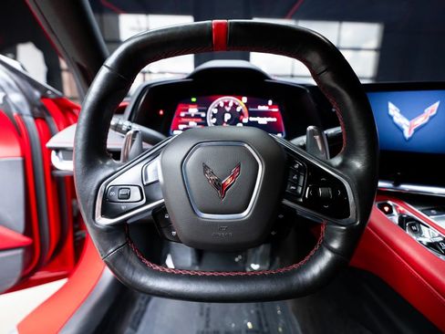 Used 2020 Chevrolet Corvette Stingray Preferred Cpe w/ 2LT Preferred Equipment Group RWD image 33