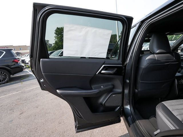 New 2026 Mitsubishi Outlander LE AWD/4WD image 13