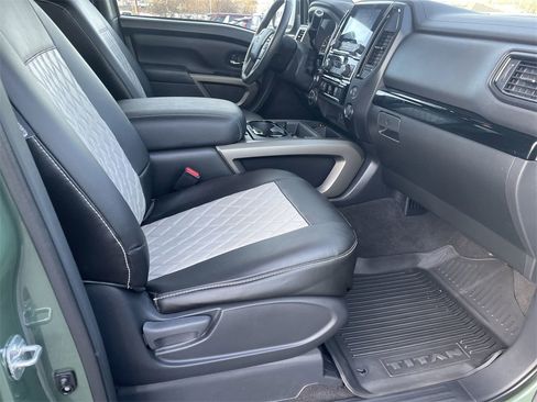 Used 2024 Nissan Titan SV w/ SV Bronze Edition Package image 32