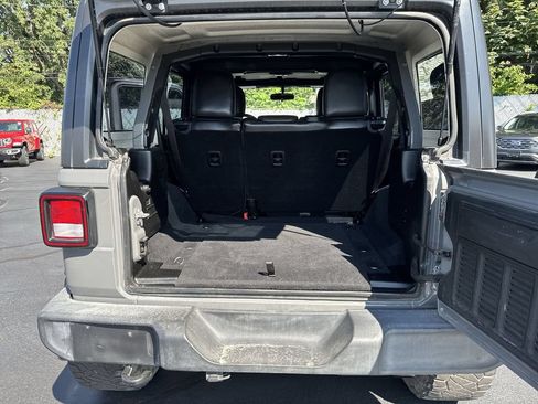 Used 2018 Jeep Wrangler Unlimited Sport AWD/4WD image 30