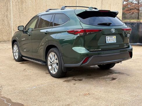 Used 2024 Toyota Highlander Limited image 15