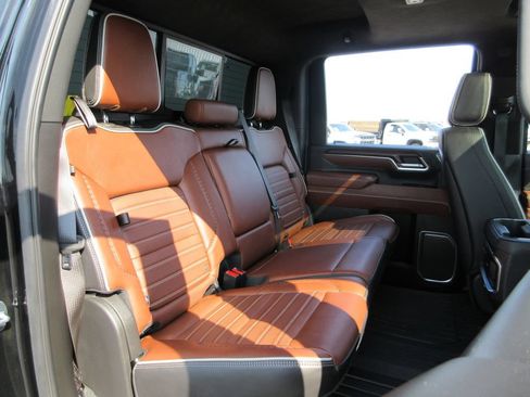 Used 2024 GMC Sierra 2500 Denali Ultimate w/ Max Trailering Package AWD/4WD image 26