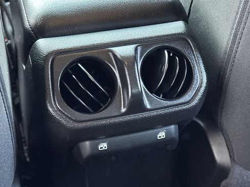 Used 2021 Jeep Gladiator Sport AWD/4WD image 15