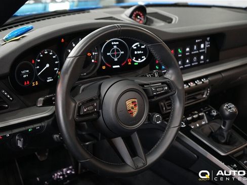 Used 2022 Porsche 911 Targa 4S AWD/4WD image 28