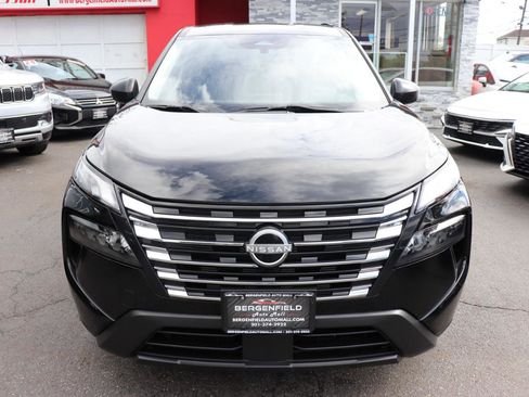 Used 2024 Nissan Rogue S AWD/4WD image 8