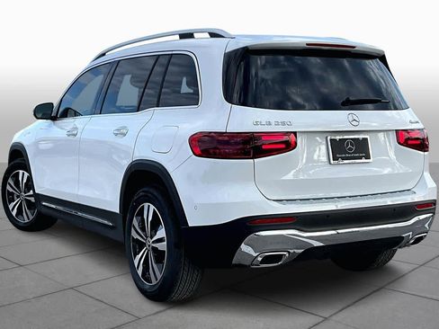 New 2026 Mercedes-Benz GLB 250 4MATIC image 12