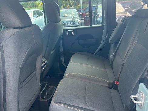 Used 2024 Jeep Wrangler Unlimited w/ Convenience Group image 13