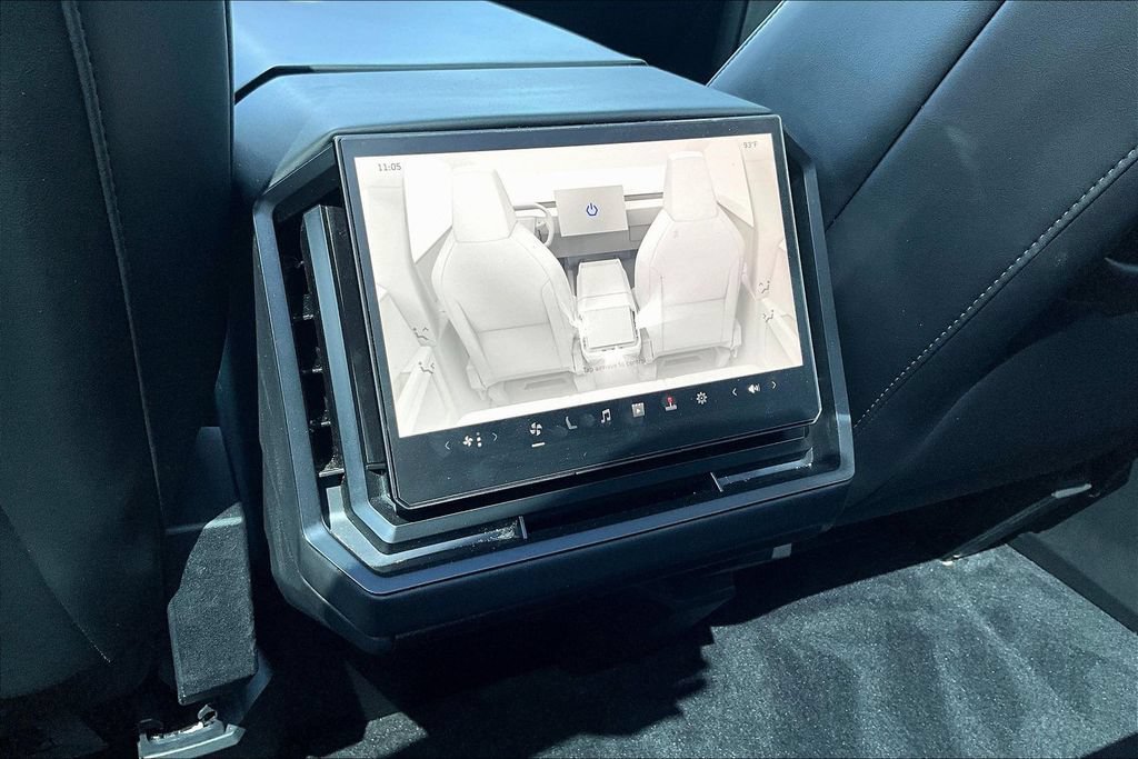 Used 2024 Tesla Cybertruck AWD Crew Cab image 10