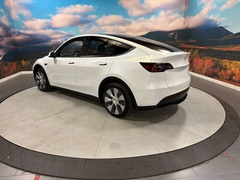 Used 2023 Tesla Model Y Long Range AWD/4WD image 6