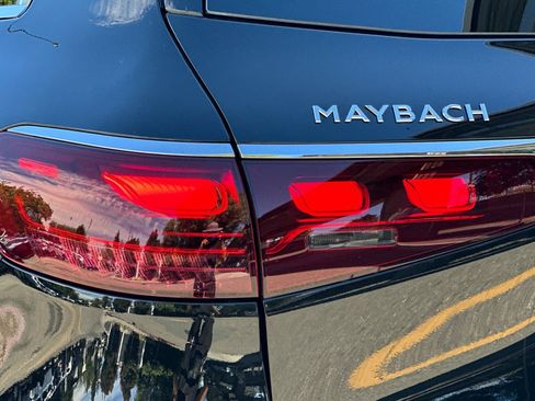 Certified 2025 Mercedes-Benz Maybach GLS 600 4MATIC image 30
