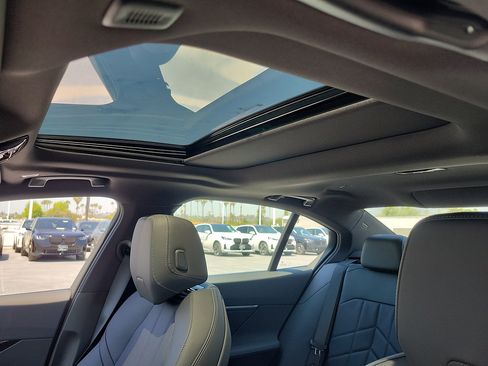 New 2026 BMW 530i w/ Premium Package RWD image 31