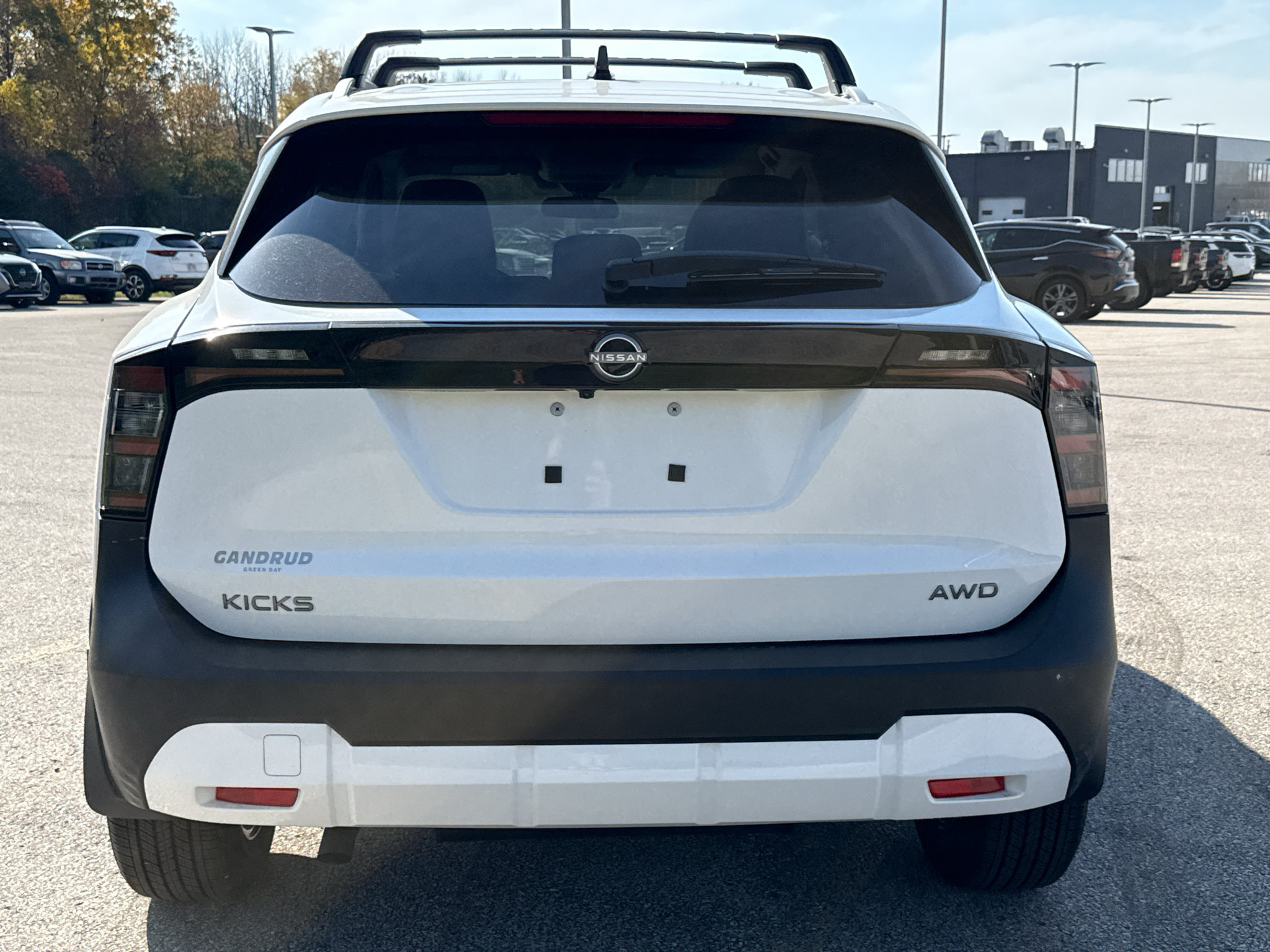 New 2027 Nissan Kicks SV AWD/4WD image 3