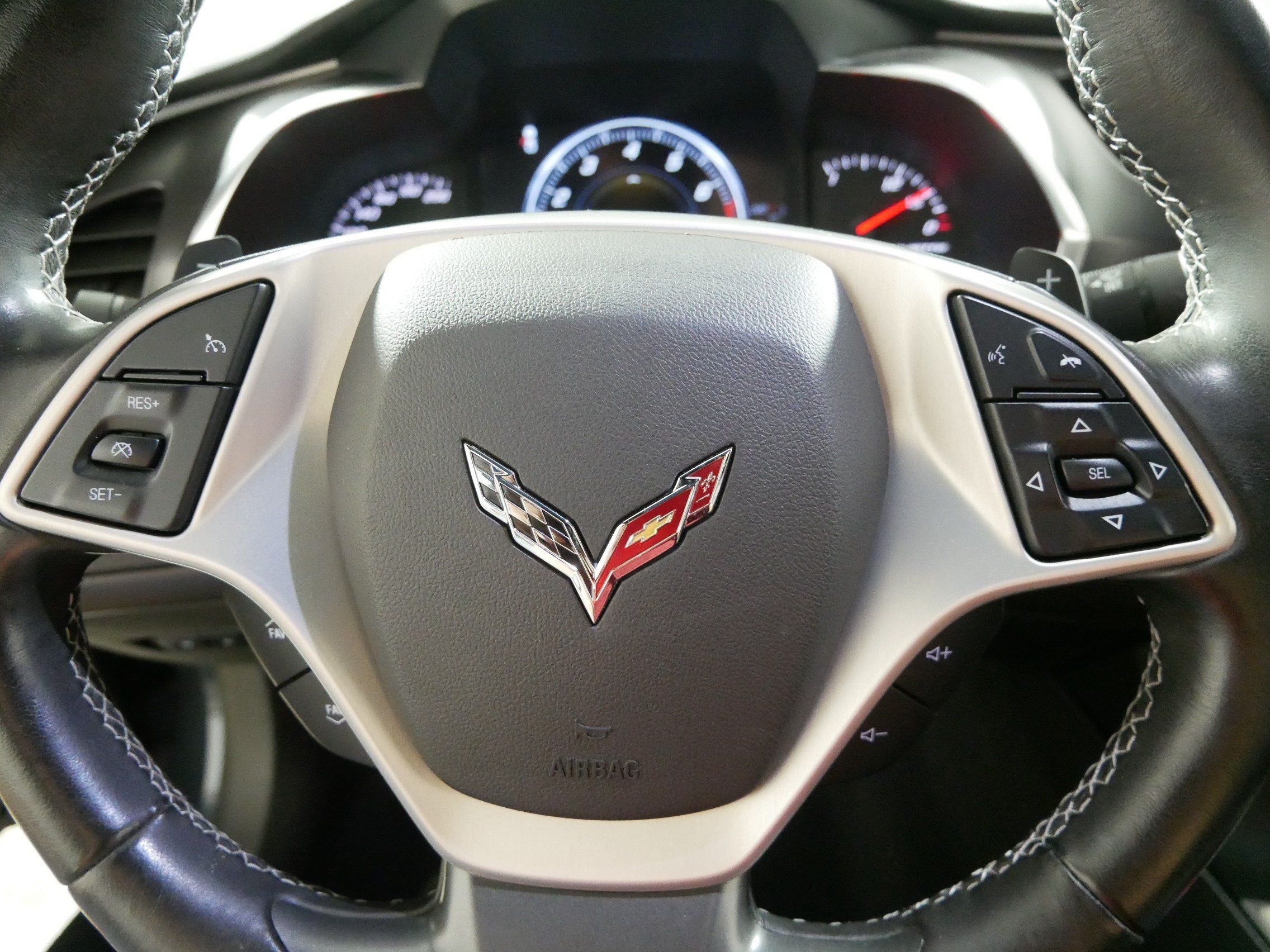 Used 2019 Chevrolet Corvette Stingray Coupe RWD image 25