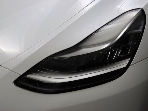 Used 2023 Tesla Model Y Long Range image 4