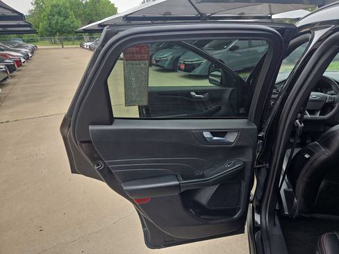 Used 2025 Ford Escape ST-Line AWD/4WD image 11