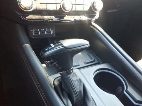 Used 2024 Dodge Durango R/T w/ Blacktop Package AWD/4WD image 18