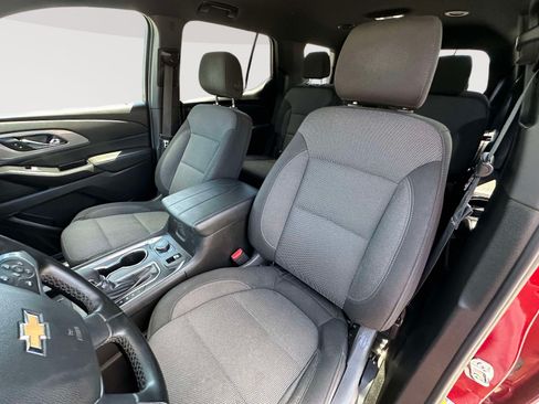 Used 2023 Chevrolet Traverse LT FWD image 22