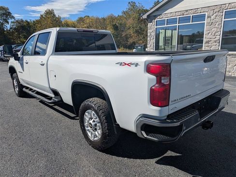 Used 2021 Chevrolet Silverado 2500 LT w/ Convenience Package image 5