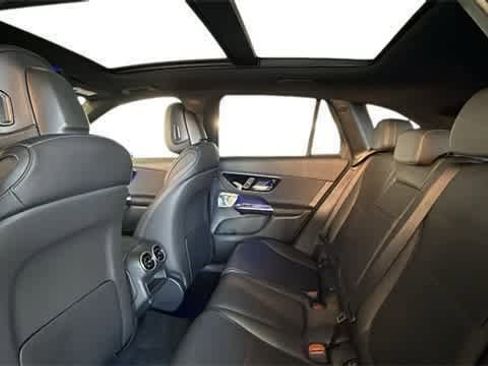 Used 2025 Mercedes-Benz GLC 300 4MATIC image 20