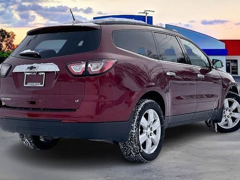 Used 2017 Chevrolet Traverse LT w/ Style and Technology Package image 13