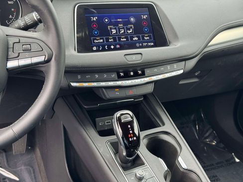 Used 2022 Cadillac XT4 Premium Luxury w/ Safety Alert Package image 4