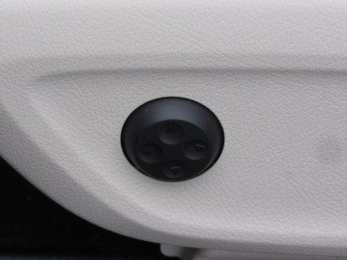 Certified 2023 Mercedes-Benz GLS 450 4MATIC image 11