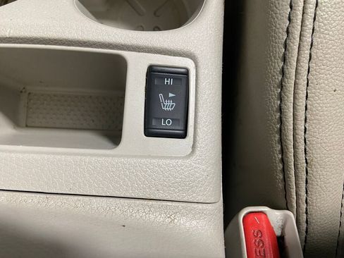 Used 2018 Nissan Rogue Sport SV w/ SV Technology Package image 19