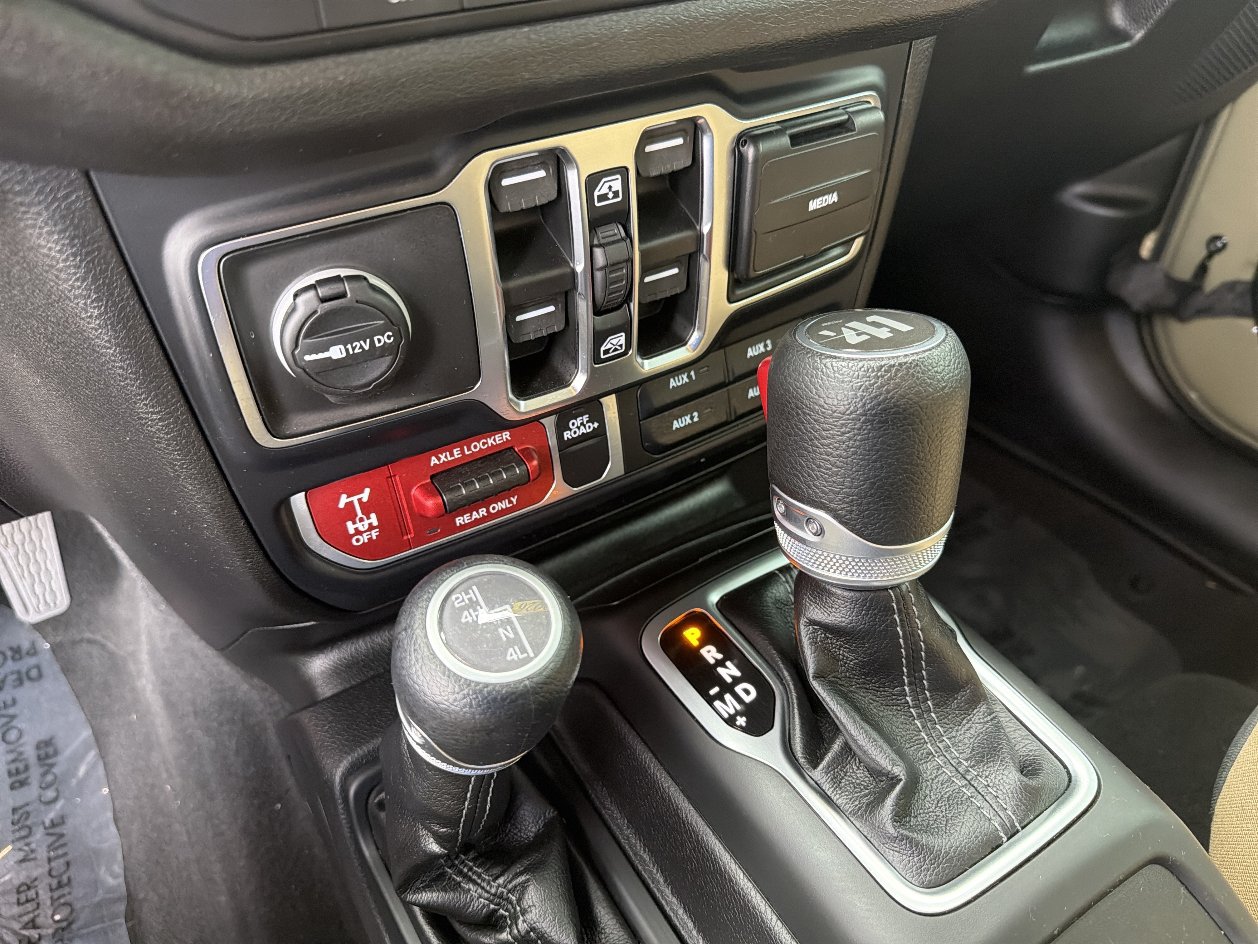 Used 2026 Jeep Wrangler Unlimited Sport AWD/4WD image 32