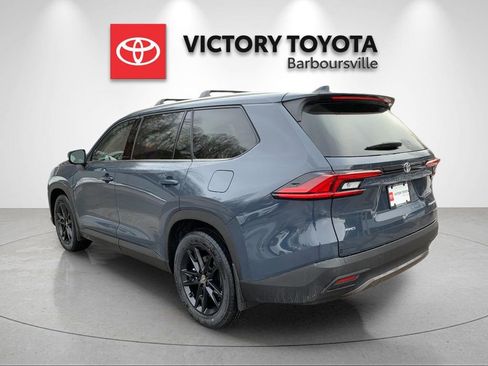 New 2026 Toyota Grand Highlander Platinum image 3