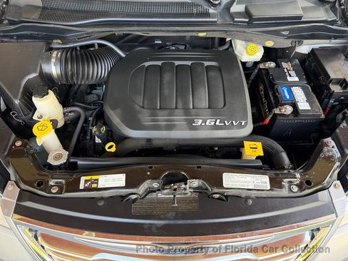 Used 2013 Chrysler Town & Country Limited w/ Luxury Group FWD image 80