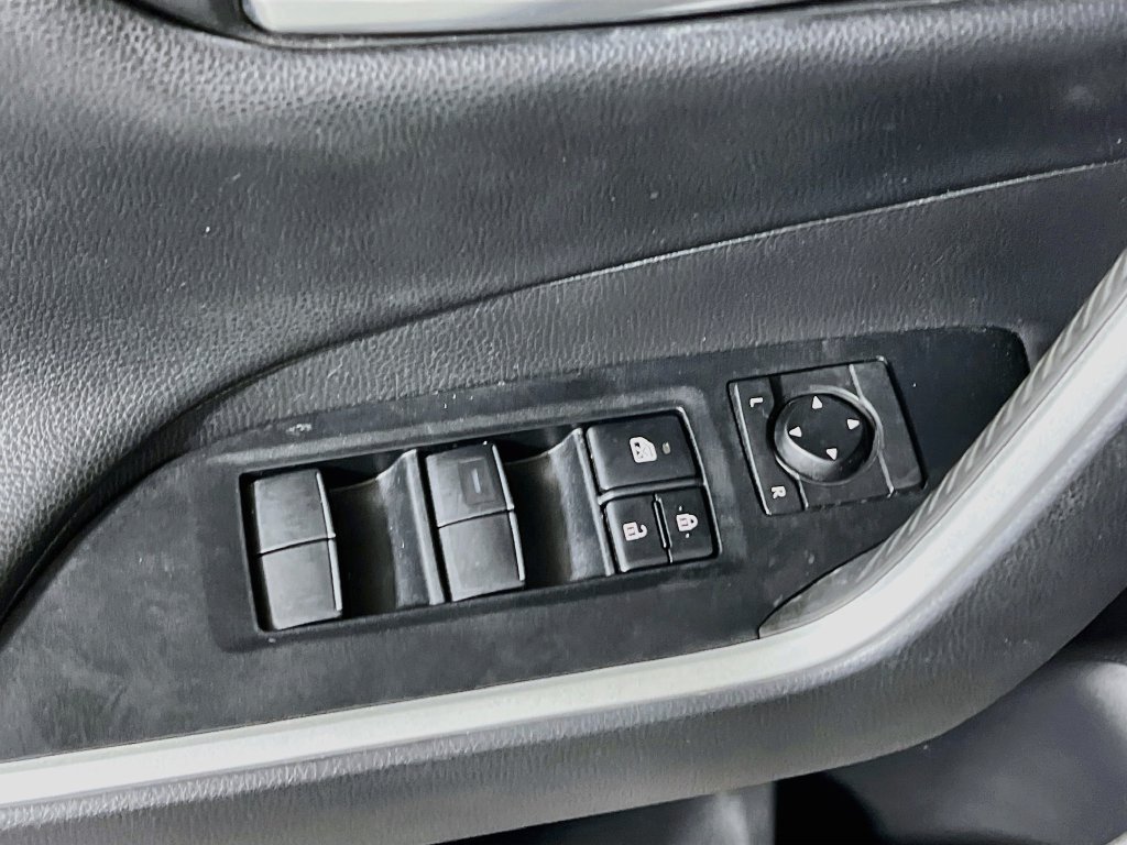 Used 2019 Toyota RAV4 XSE w/ XSE Weather Package AWD/4WD image 16