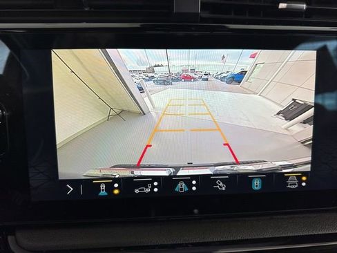 Used 2023 GMC Sierra 1500 AT4 w/ AT4 Premium Package image 24