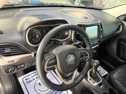 Used 2015 Jeep Cherokee Limited w/ Luxury Group FWD image 14