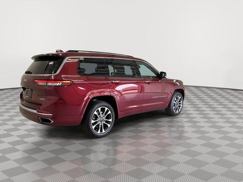 Used 2021 Jeep Grand Cherokee L Overland w/ Luxury Tech Group IV AWD/4WD image 2