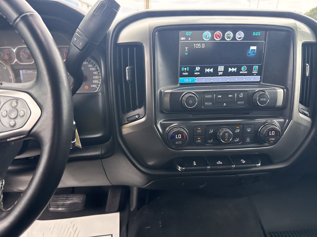 Used 2018 Chevrolet Silverado 1500 LT w/ Texas Edition AWD/4WD image 32