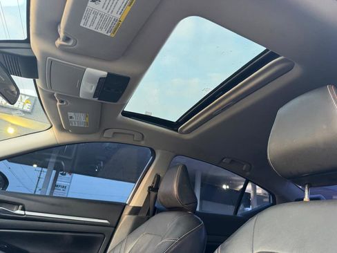 Used 2024 Nissan Altima 2.5 SR w/ SR Premium Package image 13