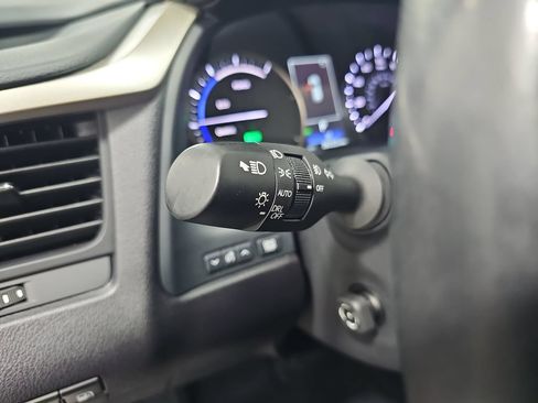 Used 2020 Lexus RX 450h AWD w/ Luxury Package image 25