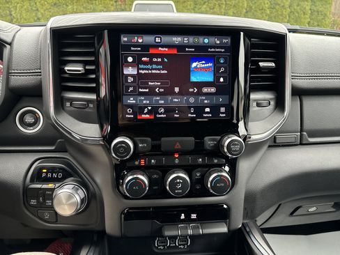 Used 2024 RAM 1500 Laramie image 24