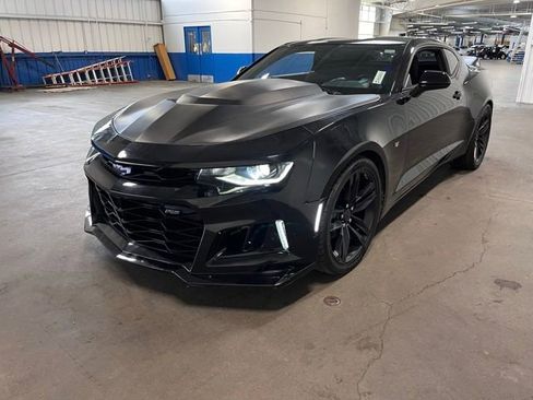 Used 2018 Chevrolet Camaro LT w/ RS Package RWD image 7