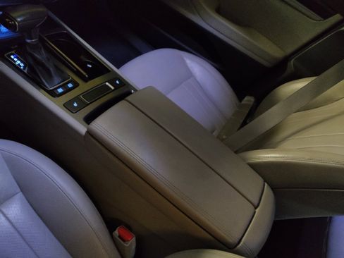 Used 2019 Genesis G80 3.8 image 26