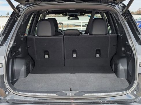 Used 2025 Subaru Forester Limited image 19