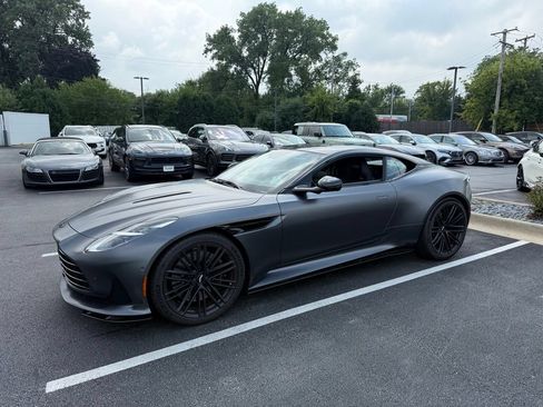 Used 2024 Aston Martin DB12 Coupe RWD image 5