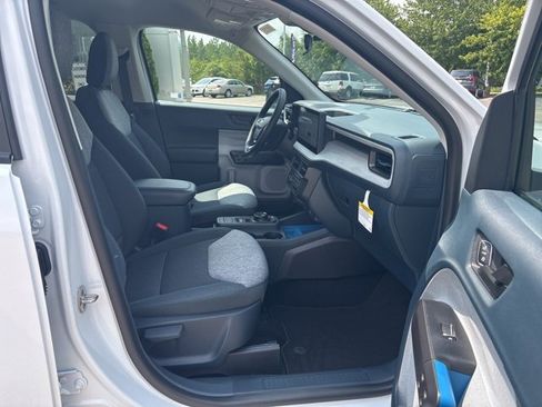 New 2025 Ford Maverick XLT w/ XLT Luxury Package image 18