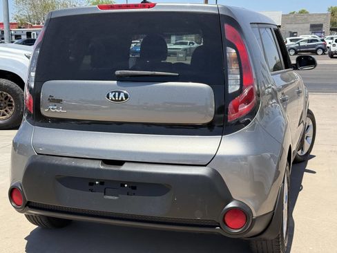 Used 2016 Kia Soul FWD image 26