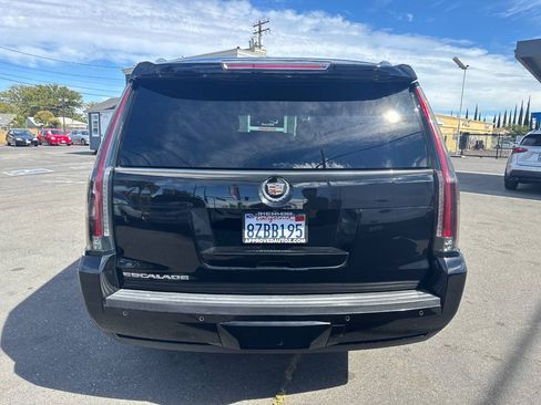Used 2015 Cadillac Escalade ESV Luxury AWD/4WD image 6