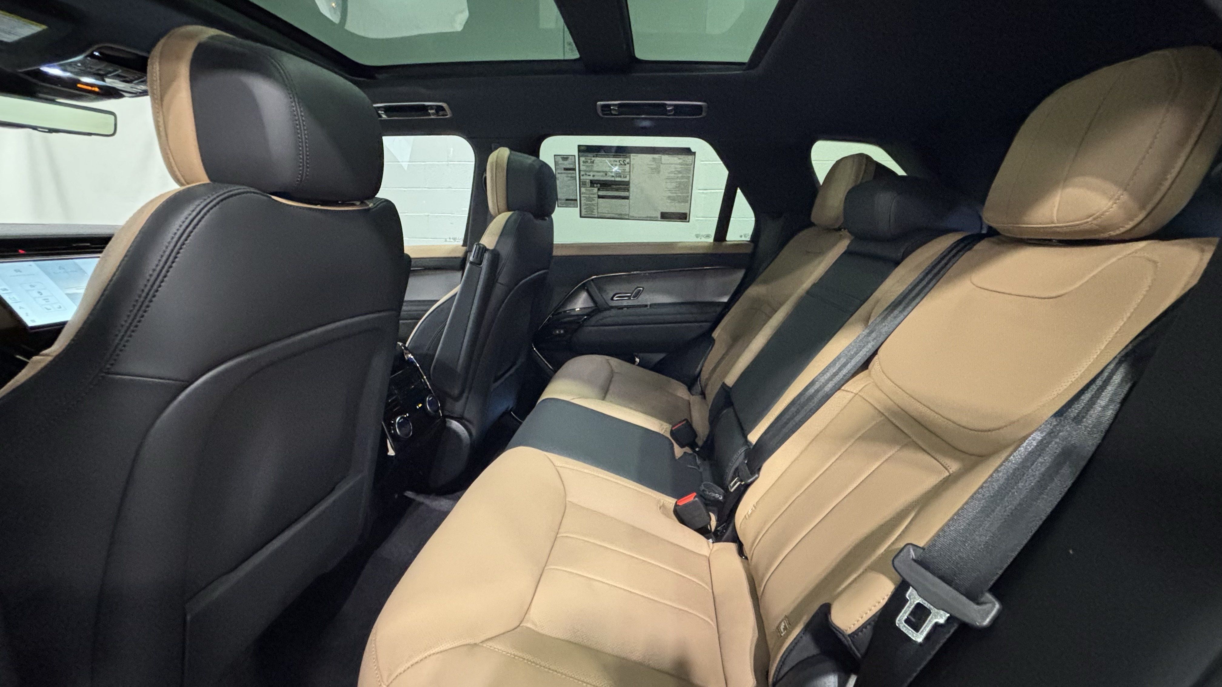 New 2026 Land Rover Range Rover Sport Dynamic SE AWD/4WD image 6