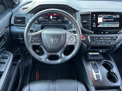 Used 2023 Honda Passport TrailSport image 13