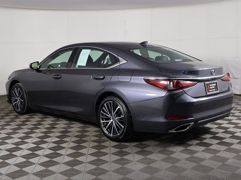 Used 2025 Lexus ES 350 w/ Premium Package image 10