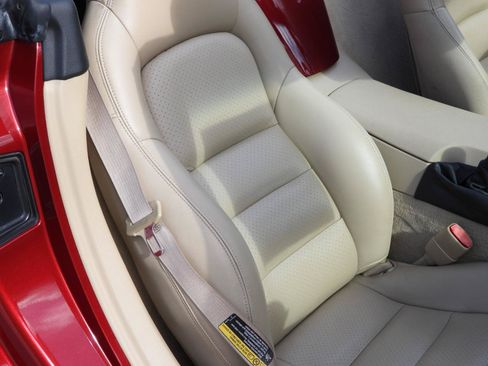 Used 2006 Chevrolet Corvette Convertible w/ Preferred Equipment Group RWD image 65
