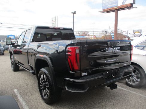 Used 2025 GMC Sierra 2500 Denali Ultimate image 19